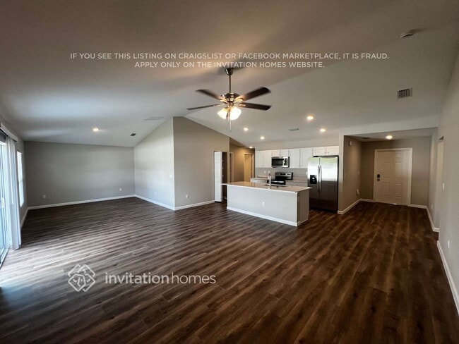 Foto del edificio - 739 SW Goodrich St