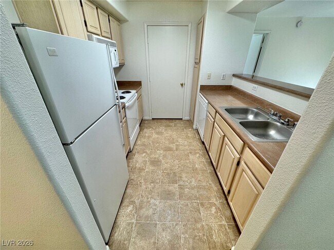 Foto del edificio - 555 E Silverado Ranch Blvd