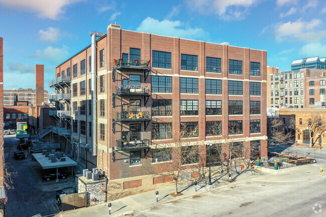 Foto del edificio - 1101 Jackson Lofts