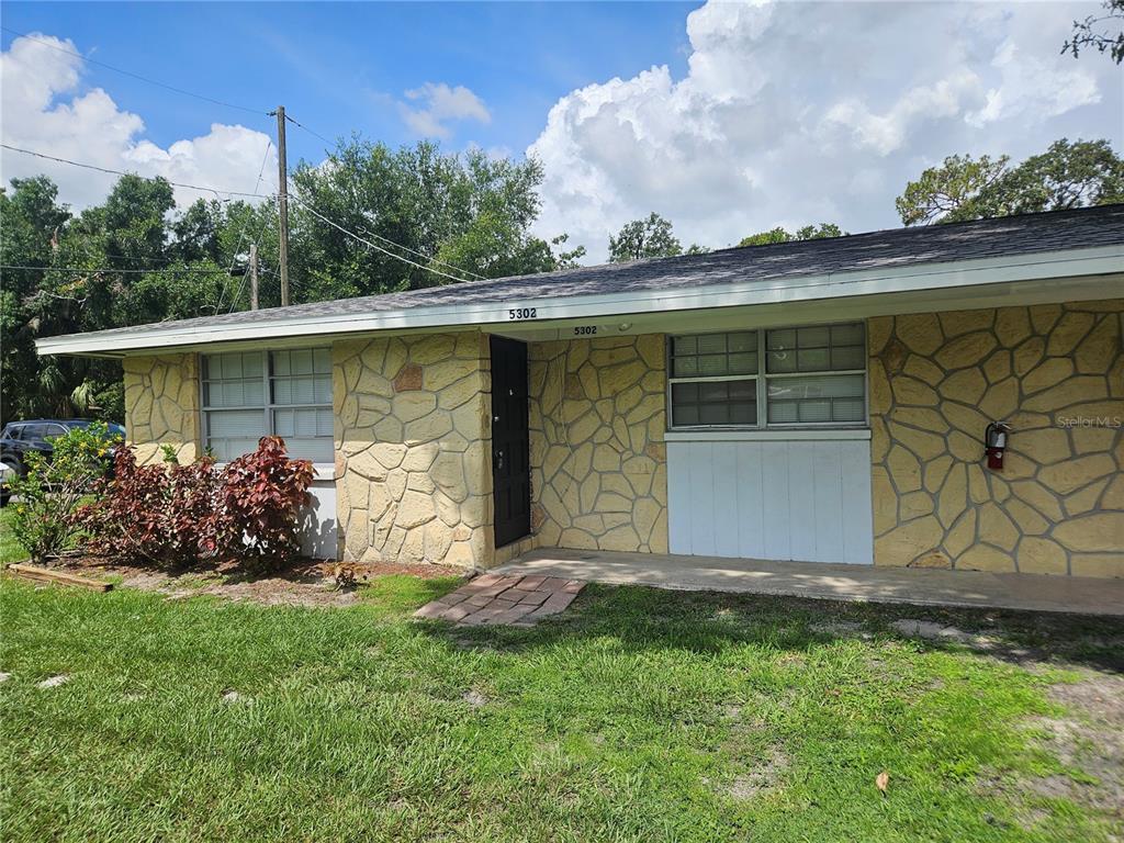 Foto principal - 5302 Oakwood Ct