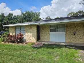 Building Photo - 5302 Oakwood Ct