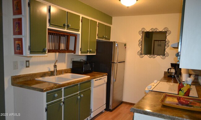 Foto del edificio - 1440 N Idaho Rd