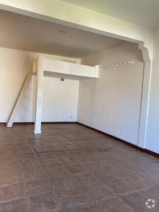 Building Photo - 1118 Hollyburne Ave