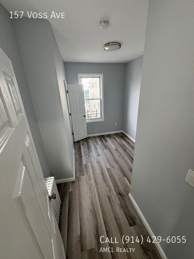 Foto principal - 157 Voss Ave