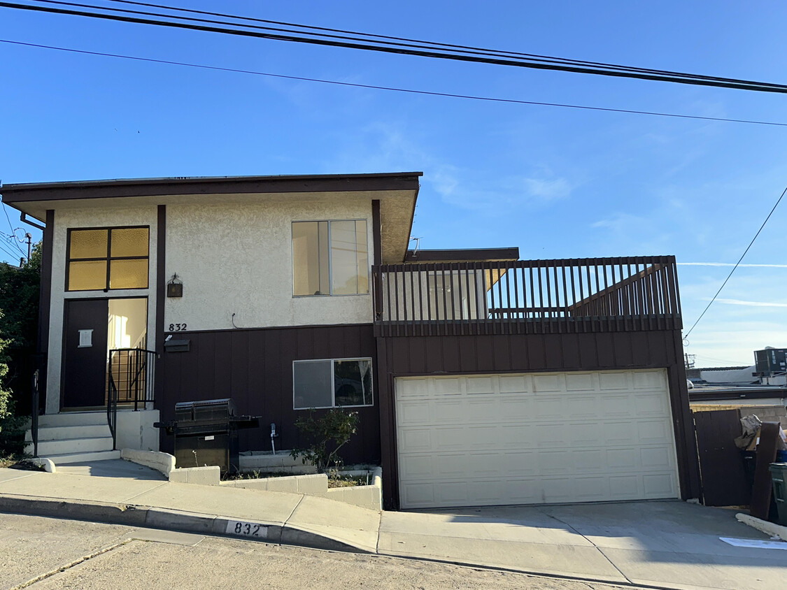 Main house building - 832 16th St