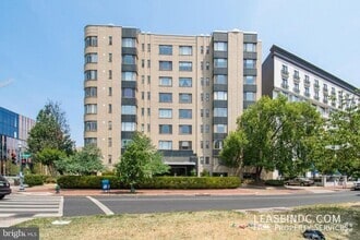 Building Photo - 1 Scott Cir NW