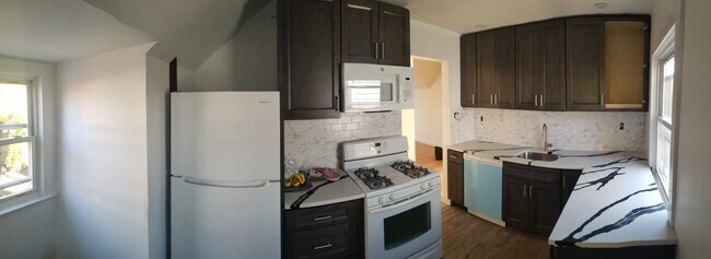 Building Photo - 6026 69th Ln