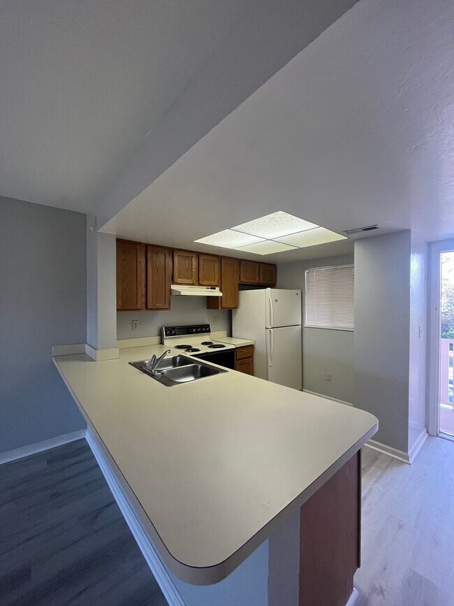 Foto del edificio - Unit 2405- Tradewinds I