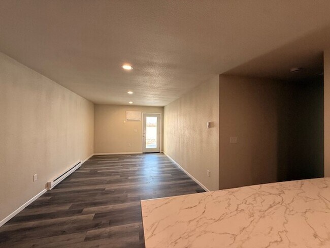 Foto del edificio - 217 Brock Ave