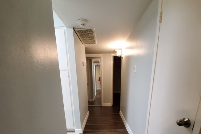 Building Photo - 8417 Hearth Dr
