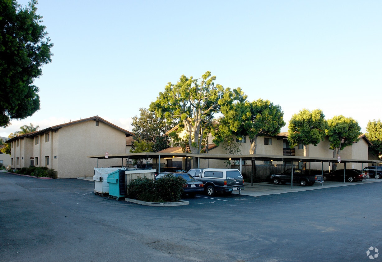 Building Photo - Villa Del Norte