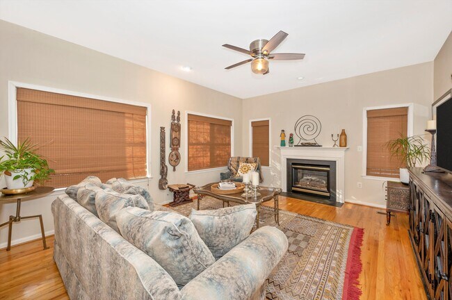 Building Photo - 2575 Bear Den Rd