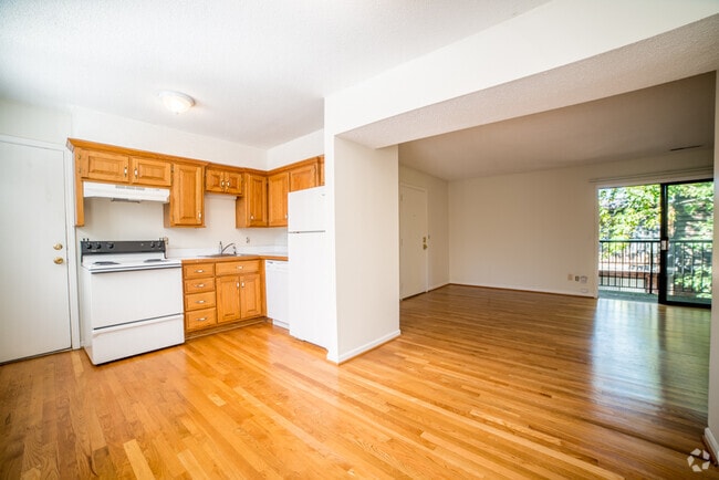 Building Photo - 4012 Oak St