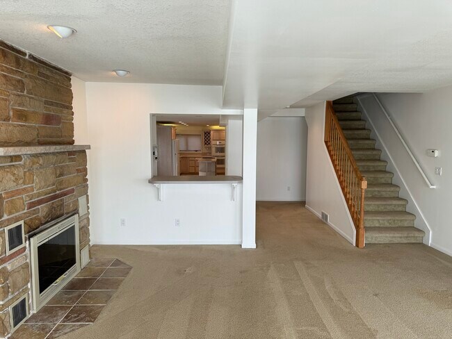Foto del edificio - 542 S Woodland Dr