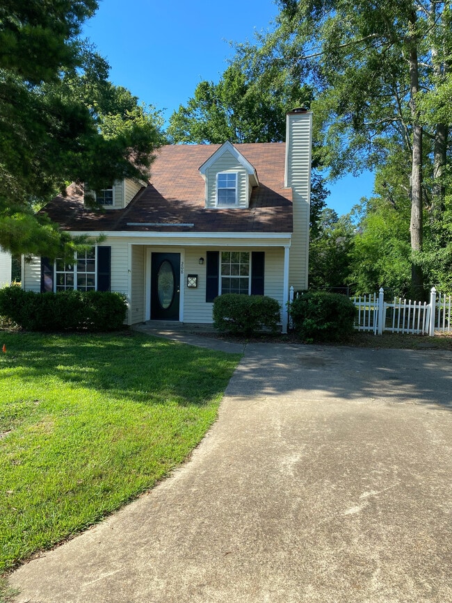 Building Photo - 208 Standifer Ave