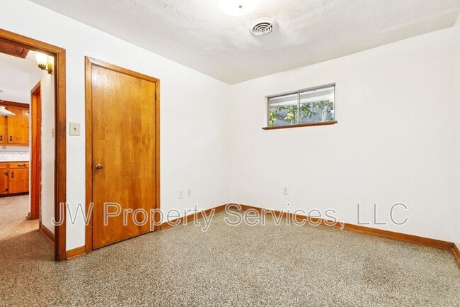 Foto del edificio - 124 Lake Ave