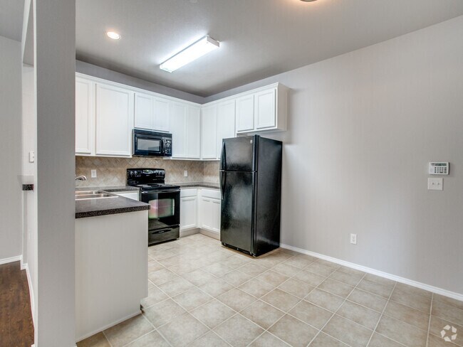 Building Photo - 4904 Heather Glen Trl