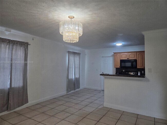 Foto del edificio - 15721 NW 17th Ct