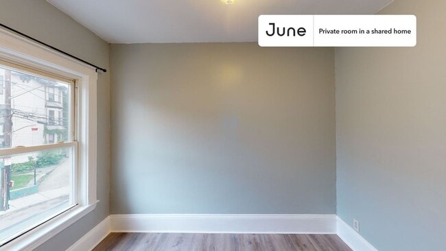 Building Photo - Room in Shared 7 bed/2 bath home