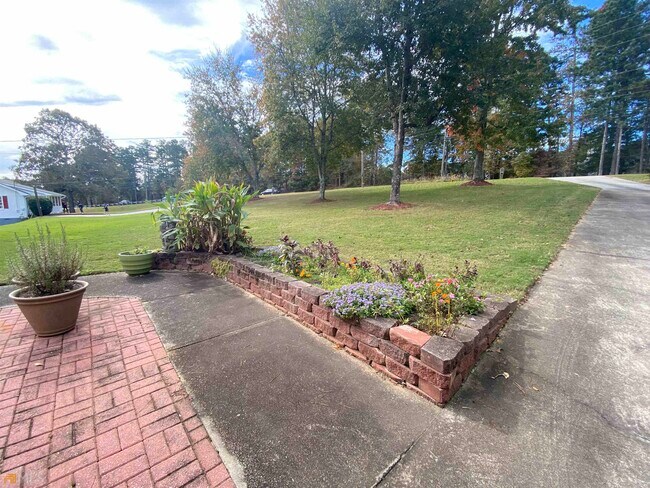 Building Photo - 3851 S Bogan Rd