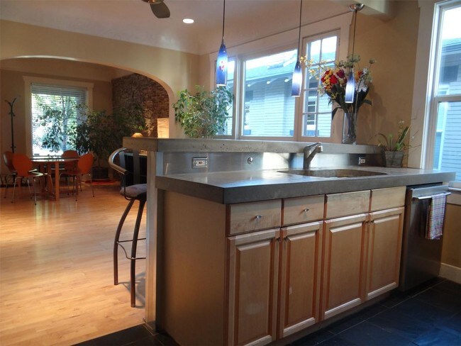 Foto del edificio - 1018 E Hollywood Ave