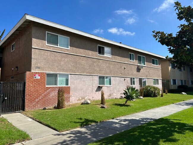 Building Photo - 1551 W Ball Rd