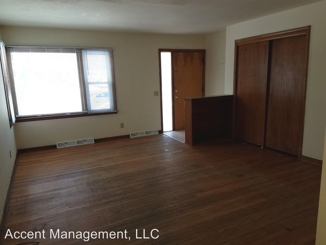 Building Photo - 5220 Turner Ave