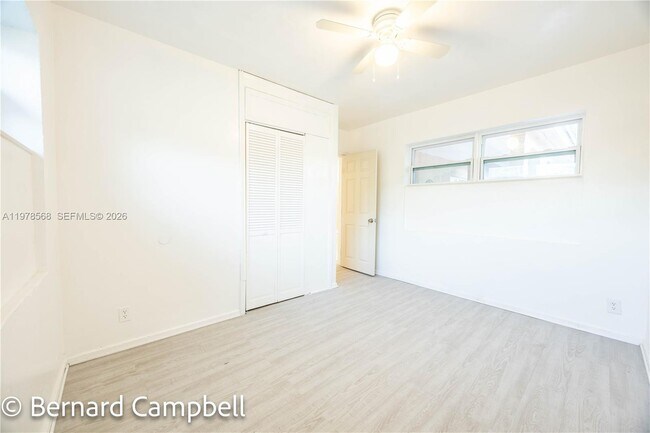 Foto del edificio - 918 NW 13th Ct