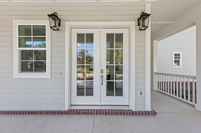 Building Photo - 302 Boggy Bayou Ct