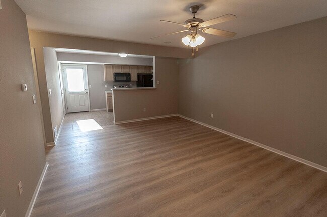 Foto del edificio - 4013 Snowy Owl Dr