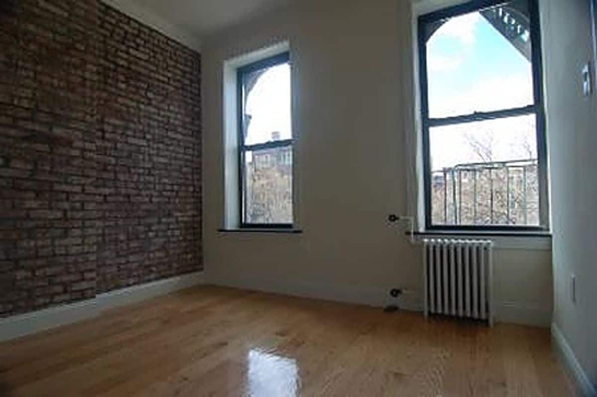 Primary Photo - East 5th Street