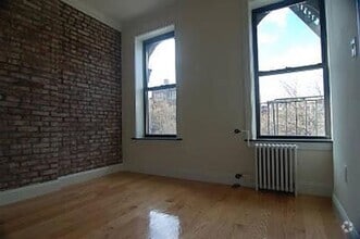 Building Photo - East 5th Street