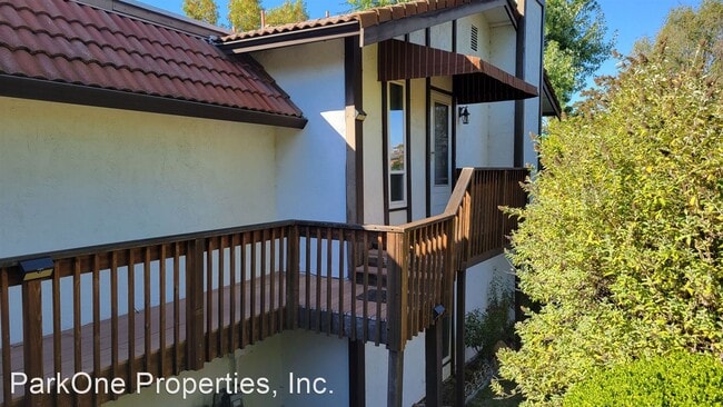 Building Photo - 3 br, 2.5 bath House - 200 Barnett Ter