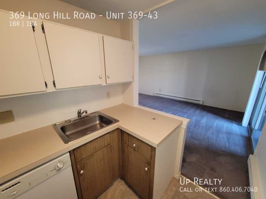Primary Photo - 369 Long Hill Rd