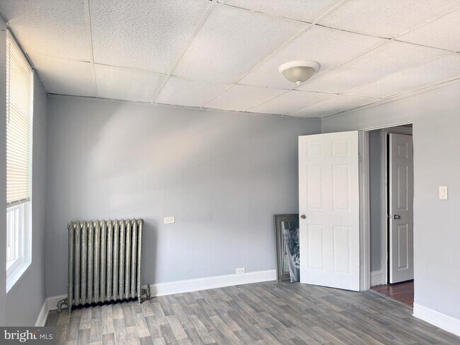 Building Photo - 1519 Womrath St