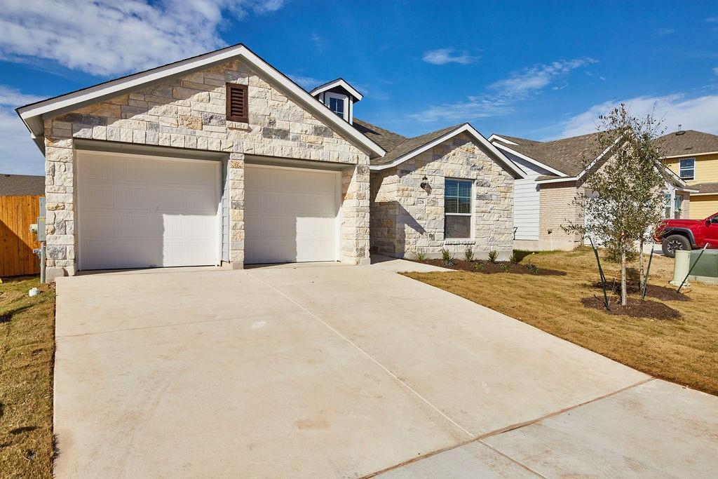 Primary Photo - 128 Trailside Ln