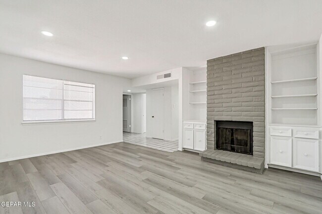 Building Photo - 3221 Isla Morada Dr