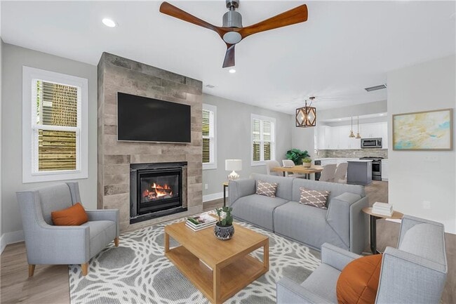 Building Photo - 183 Cleveland St SE