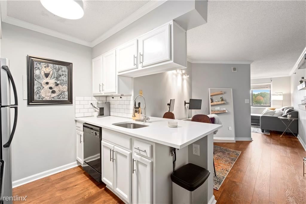 Primary Photo - 1 br, 1 bath Condo - 795 Hammond Dr Apt 511