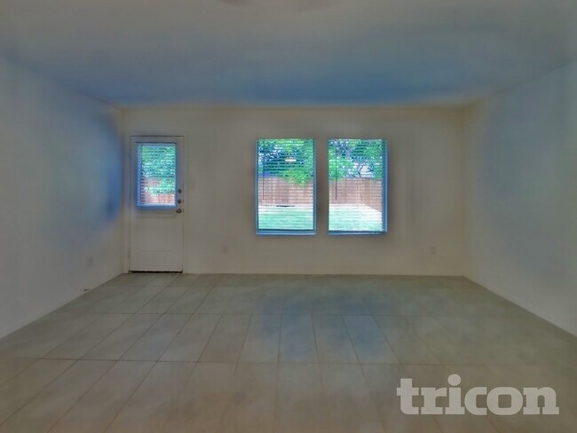 Foto del edificio - 1516 Clairborne Ct