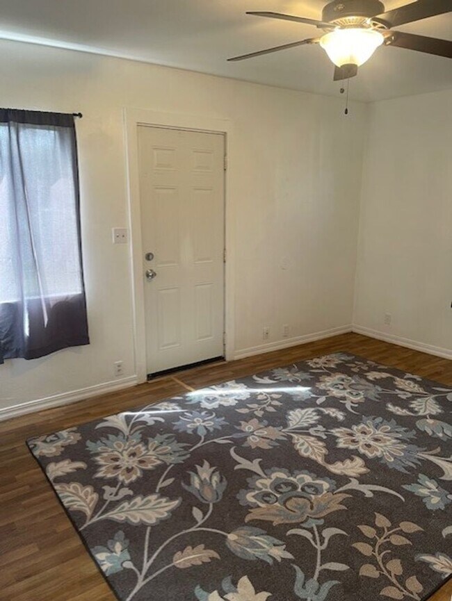 Foto del edificio - 1 Bedroom, 1 Bath House