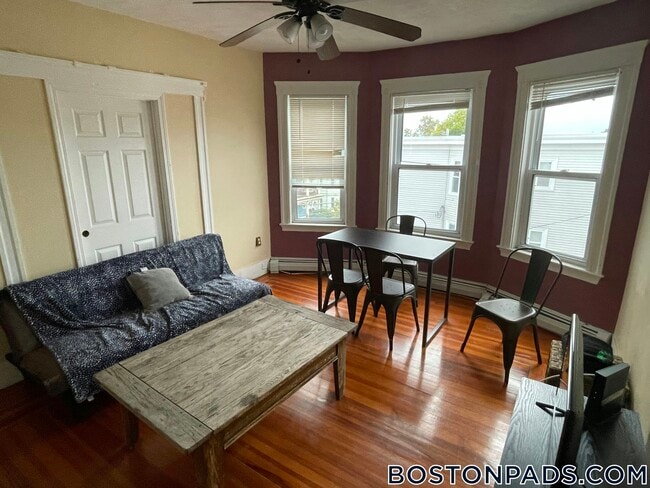 Building Photo - 49 Conwell Ave