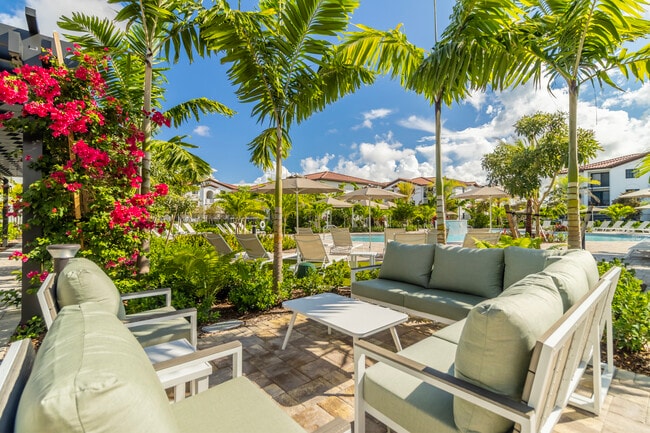 Building Photo - Atlantico at Royal Palm Beach