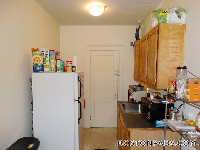 Building Photo - 1167 Boylston St