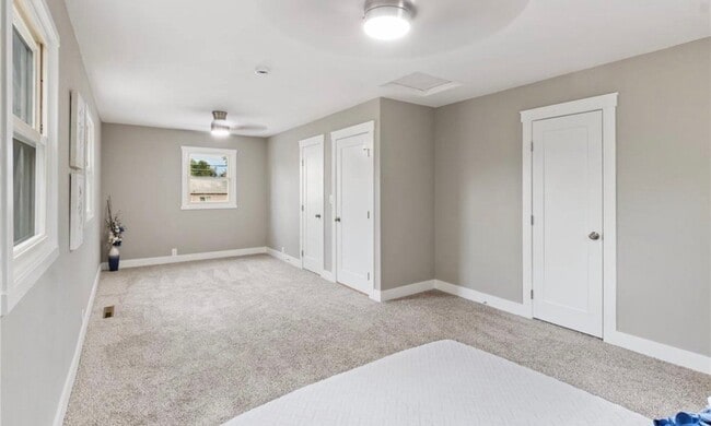 Building Photo - 1929 S Prospect Ave