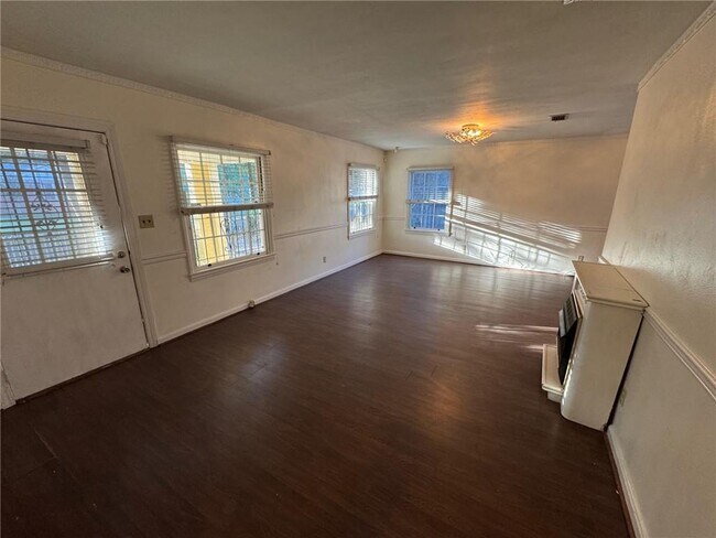 Foto del edificio - 35 E Chadwick Dr