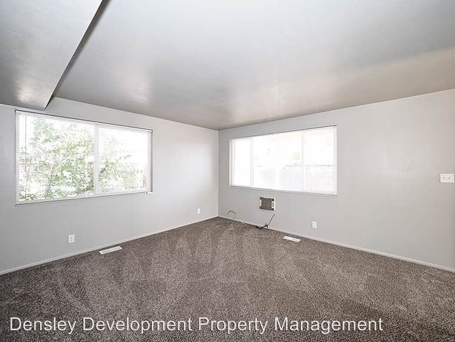 Building Photo - 3064 W Beaver Cir