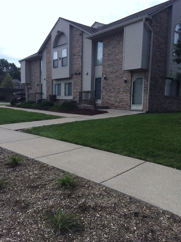 42757 Lilley Pointe Dr, Canton, MI 48187 Condo for Rent in Canton, MI