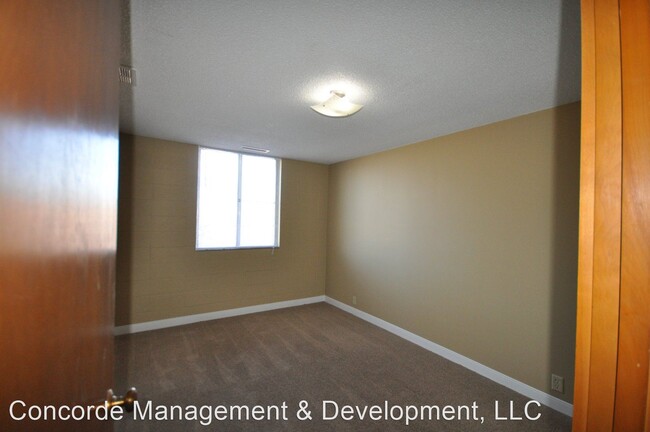 Building Photo - 601 S 18th St