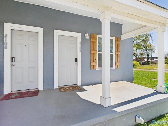 Foto del edificio - 2104 Levert St NE